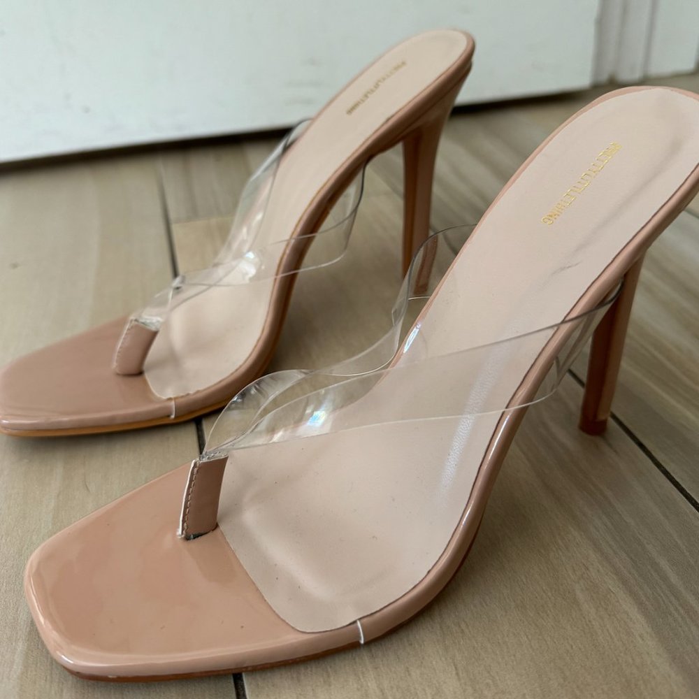 NEW Pretty Little Thing High Heels (Sandals) Size 8